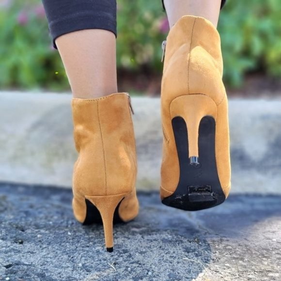 Women's Mocha Pointy Toe Ankle Boots - Picture 3 of 6